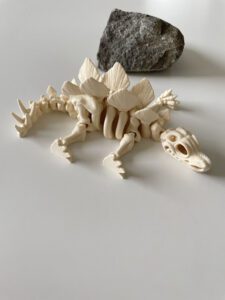 eko-model-stegosaurus
