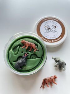 mini-modelina-safari