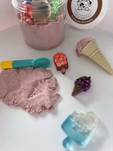 smyslova-tuba-kineticky-pisek-zmrzlina