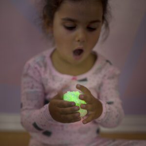 Learning-Resources-Playfoam-svitici-ve-tme