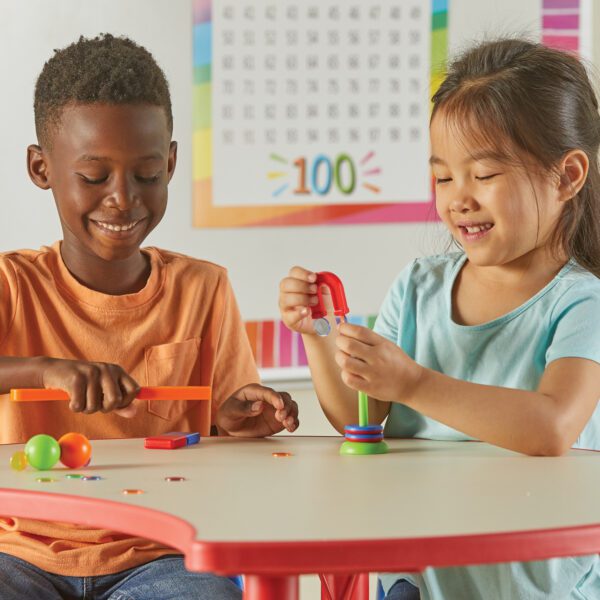 9295 STEMExplorers MagnetMovers Children6