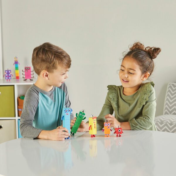 HM95356 UK Numberblocks One to Five Figures lifestyle 3 web