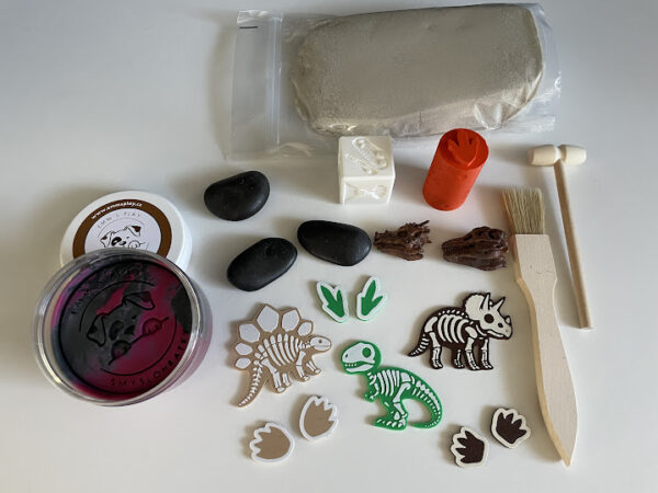 smyslovy-box-vykopavky-s-dinosaury
