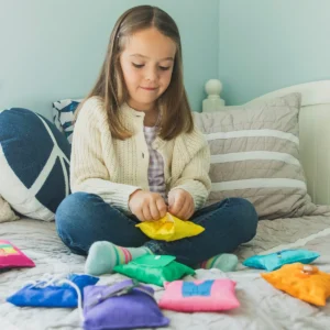 e3102 dressingskillsbeanbags lifestyle 18 web