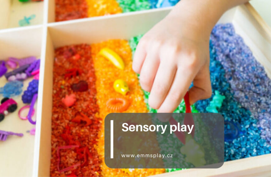 Senzorické hraní, smyslové hraní nebo sensory play?