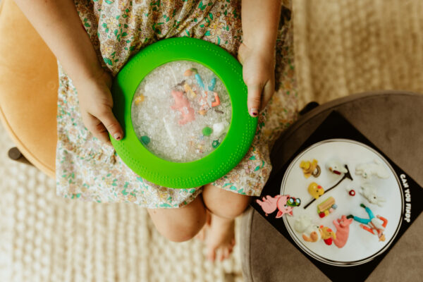 Jellystone Peekaboo Sensory Bag FARM 319 6