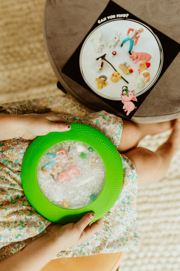 Jellystone Peekaboo Sensory Bag FARM 319 7