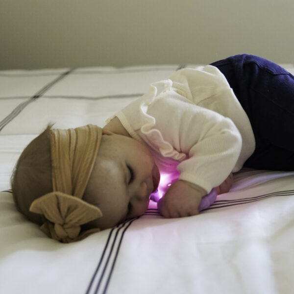 eng pl Glo Pals rattle teether glowing in the dark motion activated Lumi purple 290 3