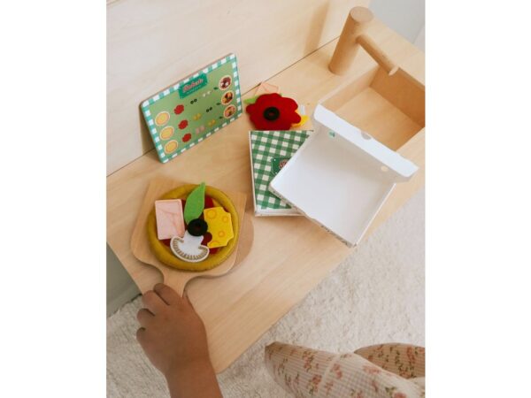 dj05516 robertova pizza 7