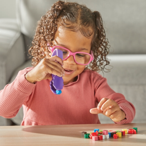 2966 Flex Grip Tongs Girl4 web