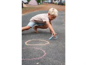 BS_GA550-hry-s-kridami-na-chodnik