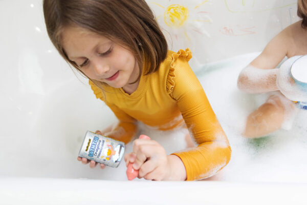 Bathtub crayons Ula2