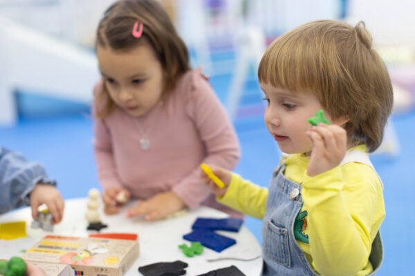 Medenka modeling clay 1