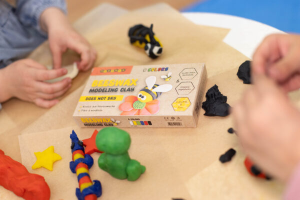 Medenka modeling clay 8