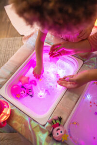 381291-senzoricke-svitici-kostky-IDA