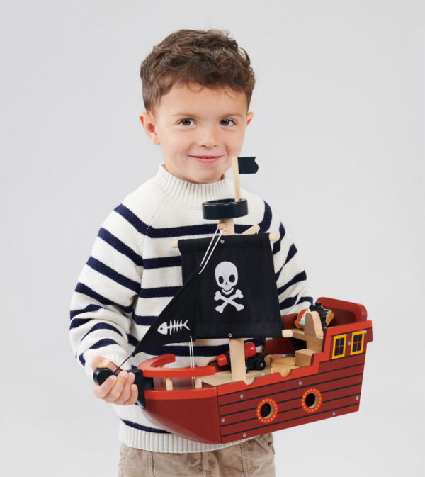 mentari piratska lod