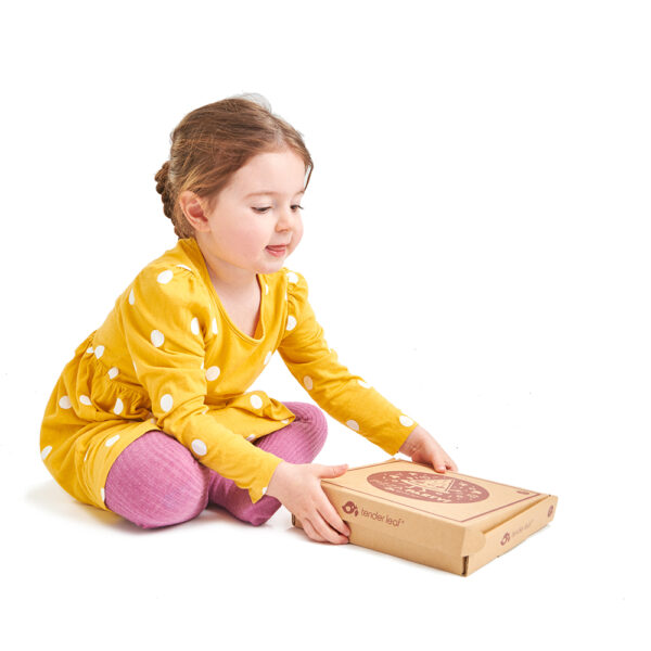 TL8275 pizza box with girl