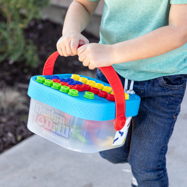 e4145 DD bucket lifestyle 2 web