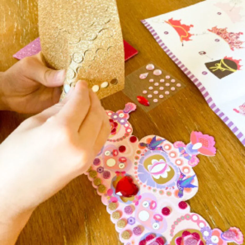 DJECO DIY Třpytivé korunky pro princezny