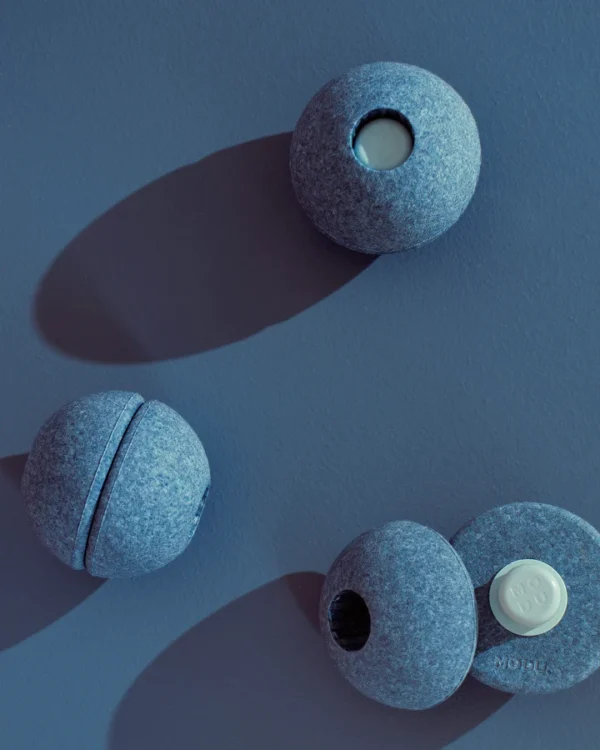 3x Foam Balls Deep Blue Sky Blue slide 5